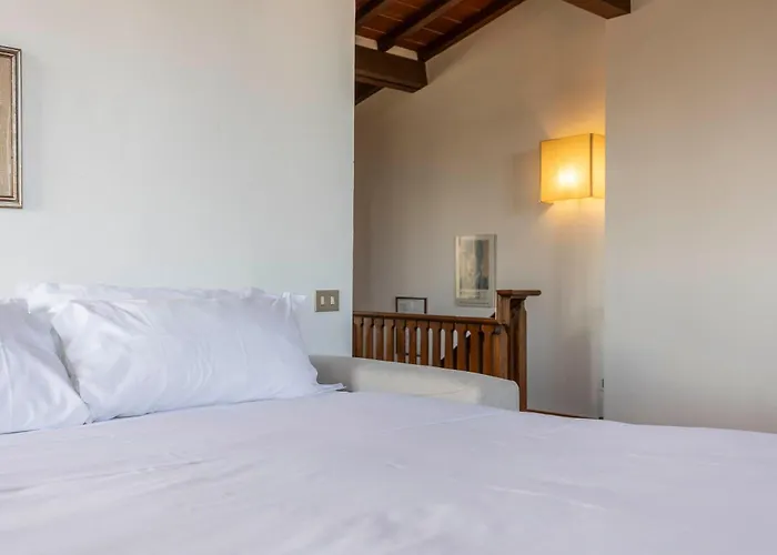Palazzo Cecchi Luxury Apartment